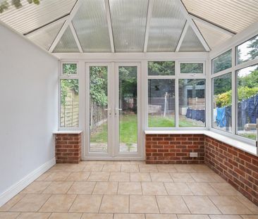 3 bed semi-detached house to rent in Hobs Moat Road, Solihull, B92 - Photo 3