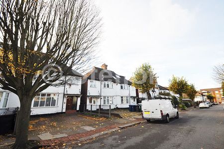 The Grove, NW11, London - Photo 4