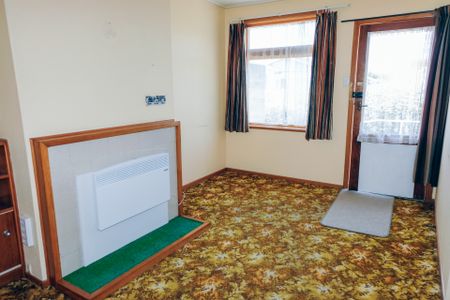 SELF CONTAINED BEDSIT UNIT - Photo 3