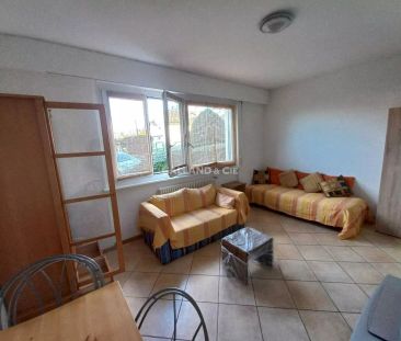 Studio meublé au rez supérieur. - Photo 1