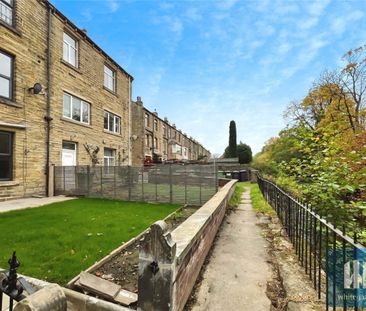 Cliffe Wood Terrace, New Mill Road, Brockholes, Holmfirth, HD9 - Photo 4
