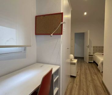 Room in student residence in Moncloa, Madrid - Foto 3