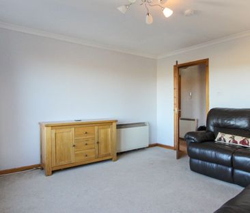 2 Bedroom - Photo 3