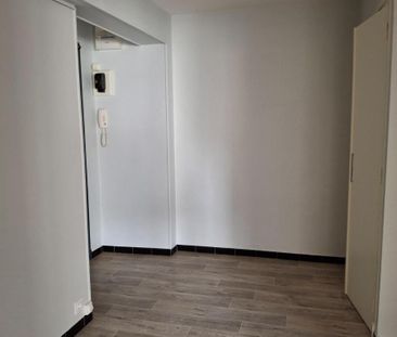 Appartement F1 bis, en très bon état locatif (Proche Centre VICHY &... - Photo 2