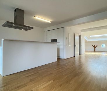 Loft-Dach-Wohnung an zentraler Lage nähe Burgfelderplatz - Photo 4