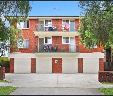 Light & Bright Two Bedroom Unit - Photo 5