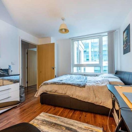 St George Wharf, Vauxhall, SW8 - Photo 1