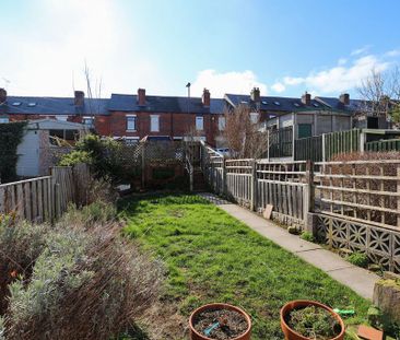 3 bedroom terraced house to rent - Photo 3