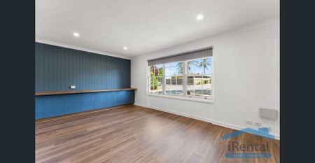 Fantastic family home in the southern suburbs! Great back yard and large shed! - Photo 3