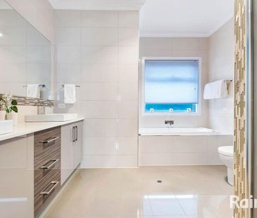 Charming Townhouse in Prime Location - Photo 5