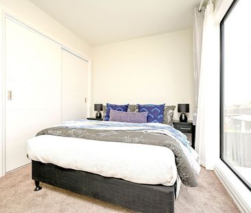 Modern Family Living in Mangere East - Photo 5