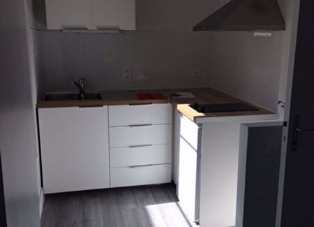 Appartement à louer 2 pièces • Tours - Photo 2