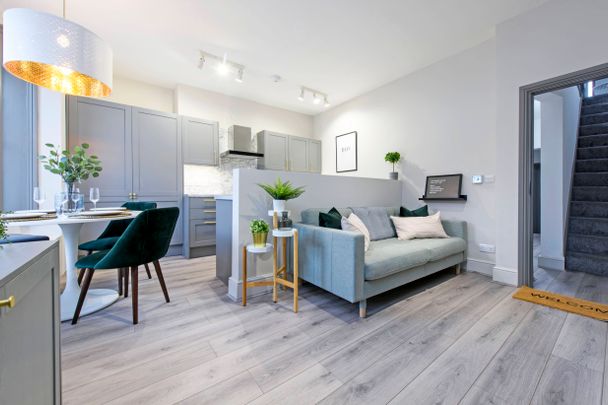 🤗 Professional house share in Walkden ☺️ Bedroom 3 - Photo 1