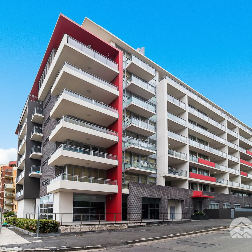 Timber Floor 2 bedroom apartment located in premier Strathfield location! - Photo 1