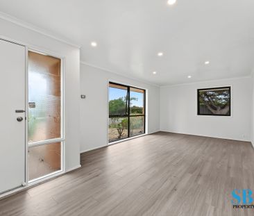 18 Ennor Crescent, Florey ACT 2615 - House For Rent | Domain - Photo 2