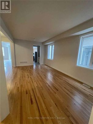 404 BLACKCHERRY CRESCENT - Photo 1