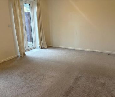 3 bedroom end of terrace house to rent - Photo 4