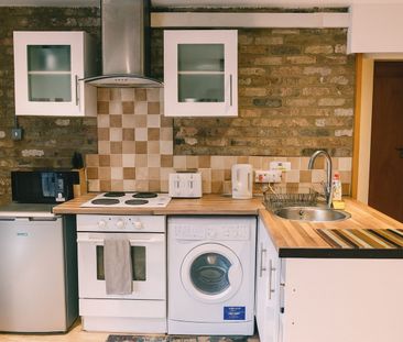 Studio Flat, Fullwood's Mews, N1 - Photo 1