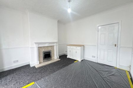 Salisbury Gardens, Raglan Street - Photo 2