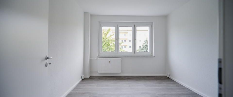 Frisch sanierte 4-Raum-Wohnung mit Balkon - Foto 1