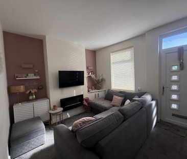 2 bedroom property to rent - Photo 2