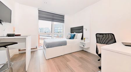 Bright studio in a residence not far from Nottingham Trent University - Photo 2
