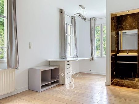 Tout savoir sur cette maison dans le quartier Ibis, à Le Vésinet - Photo 4