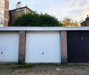 Garage to rent - Photo 2