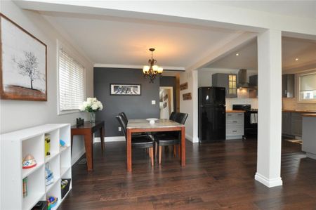 Spacious 3 Bedroom Apartment in Hamilton!! - Photo 3