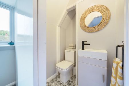 2 bedroom semi-detached house to rent - Photo 4