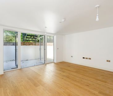 5 bedroom terraced house to rent - Photo 2