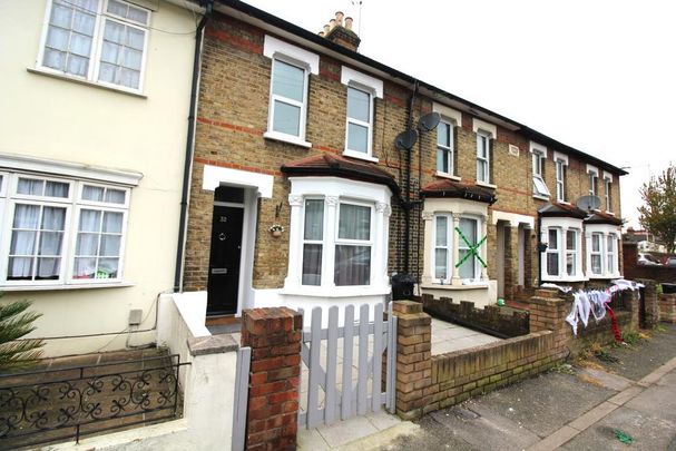 2 bedroom terraced house to rent - Photo 1