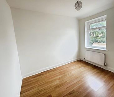 2 bedroom end of terrace house to rent - Photo 1