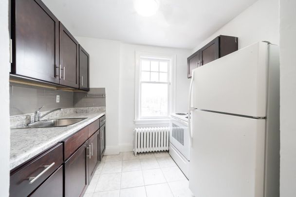 For Lease - 10 Kingston Road Unit# 93, Toronto, Ontario - Photo 1