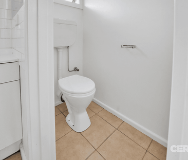 Centrally Located Two Bedroom Unit - Photo 6