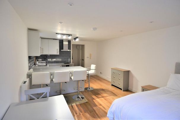 Studio to rent - Photo 1