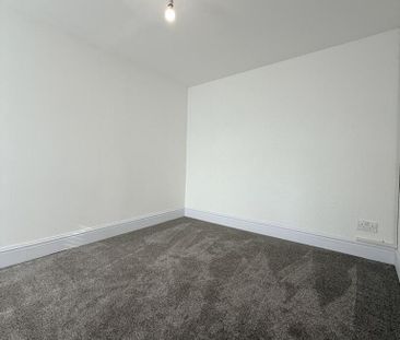 2 bedroom maisonette to rent - Photo 5