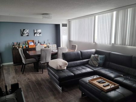 For Lease - 3695 Kaneff Crescent Unit# 1812, Mississauga, Ontario - Photo 2