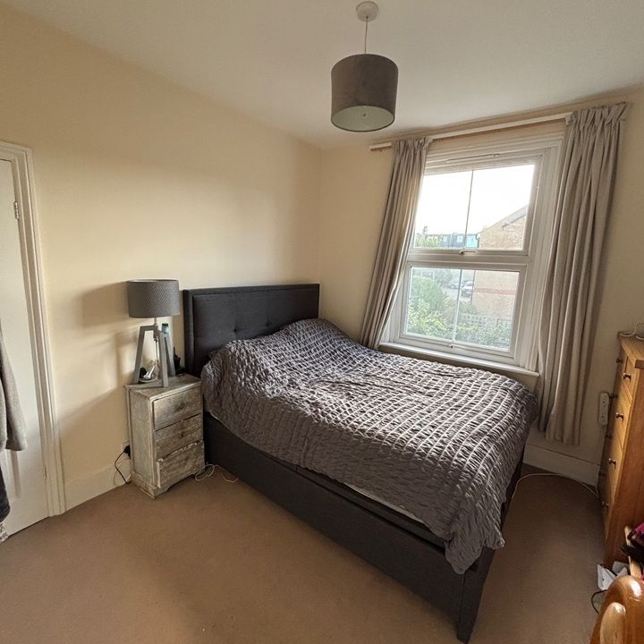 Room in a Shared House, Havelock Road, SW19 - Photo 2