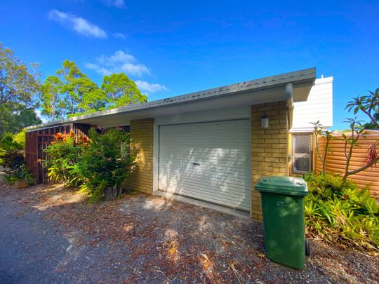 Recently renovated family home! Ocean Views!! - Photo 1