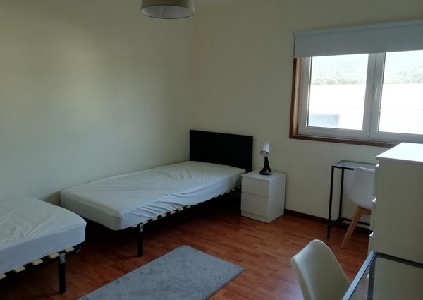 Arrendo quarto ou apartamento em Valenca