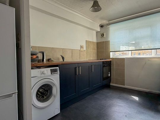 Room 3, St. Marys Square - Photo 1