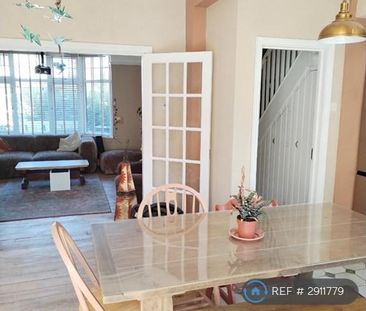 5 bedroom terraced house to rent - Photo 3