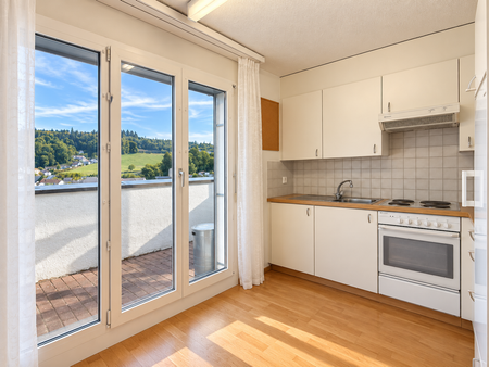 Charmante Dachwohnung mit Balkon und schöner Aussicht in Zofingen - Foto 5
