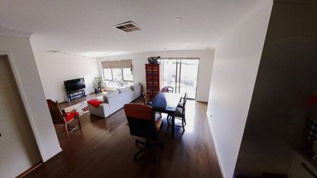 Perfect for Young Family, Professional Couple or Downsizer - Photo 2