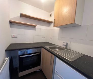 Stoke Road, Aylesbury - Photo 1