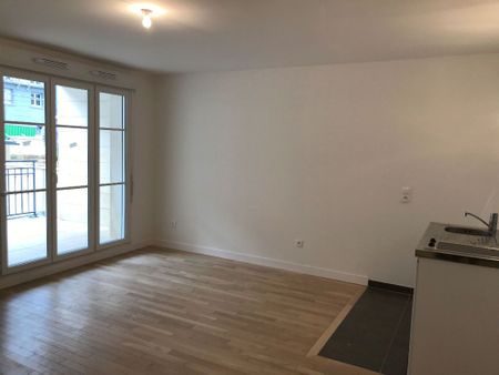 Location Appartement 1 pièce 34m² LE PLESSIS ROBINSON 92350 - Photo 3