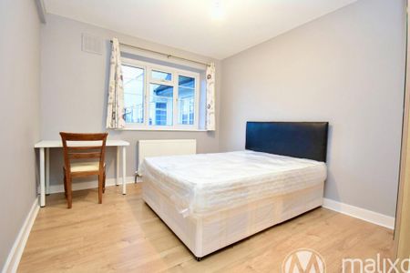 3 bedroom flat to rent - Photo 2