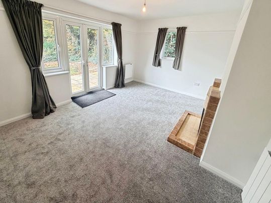 3 bedroom detached bungalow to rent - Photo 1