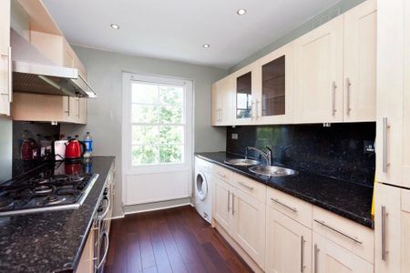 3 bedroom flat to rent - Photo 5